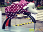 台北101举行「台湾飞羊迎新年」为主题的雕塑