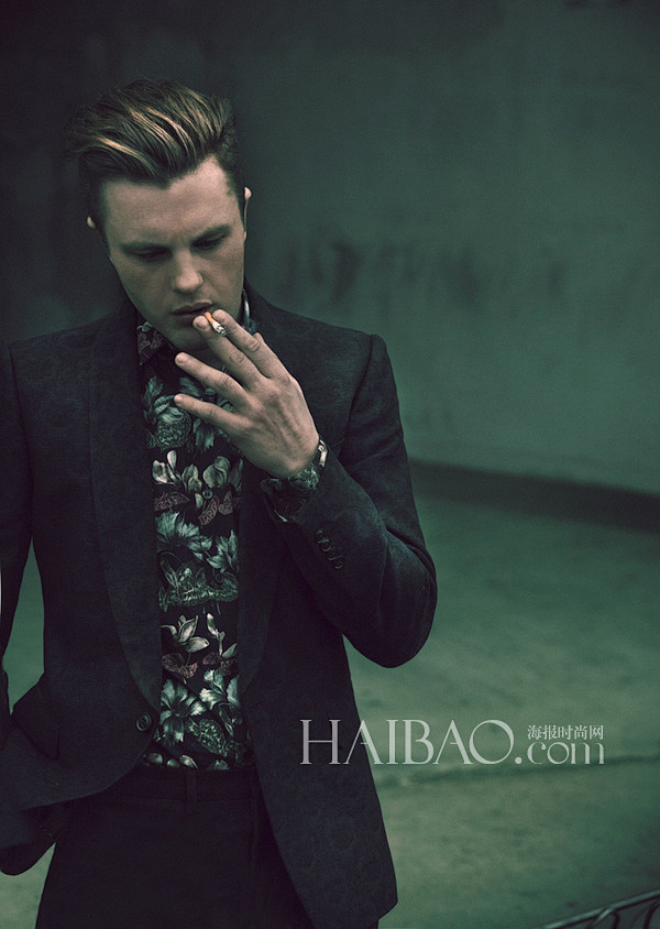 迈克尔·皮特 (Michael Pitt...