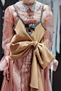 Gucci Fall 2020 Ready-to-Wear Fashion Show : The complete Gucci Fall 2020 Ready-to-Wear fashion show now on Vogue Runway.