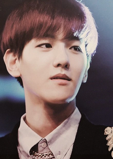 #边伯贤#妩媚的清纯的深情的露肉的知性的优雅的帅酷的害羞的可爱的都有！