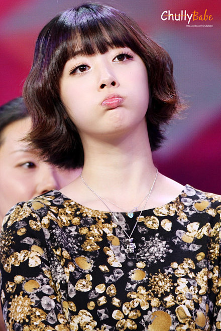 崔雪莉sulli1994年3月29日出生于釜山童年拍摄过多部影视剧因可爱的