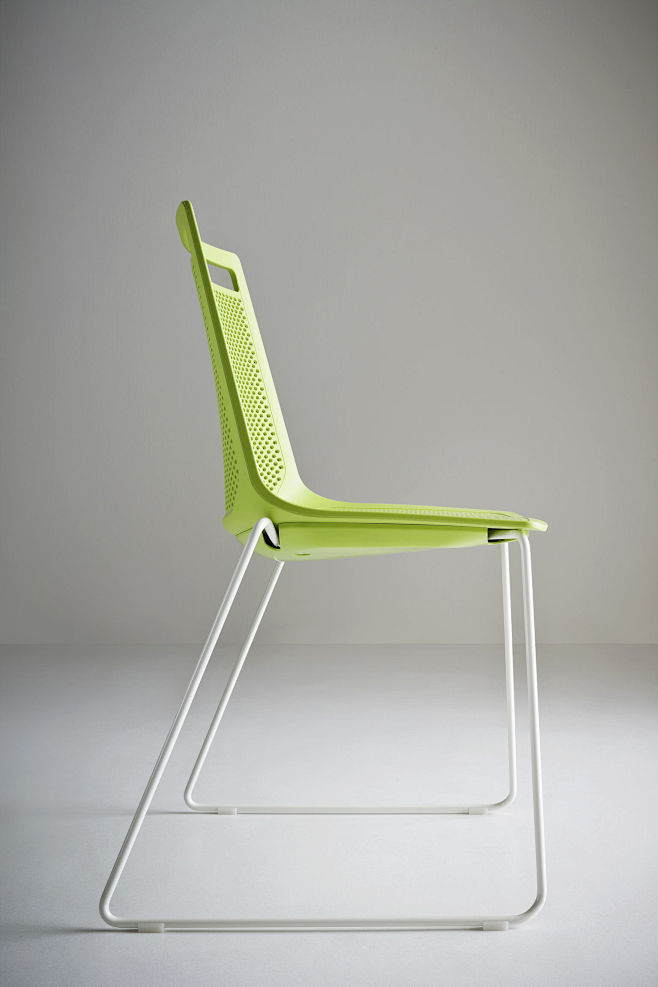 AKAMI | Chair | Beit...