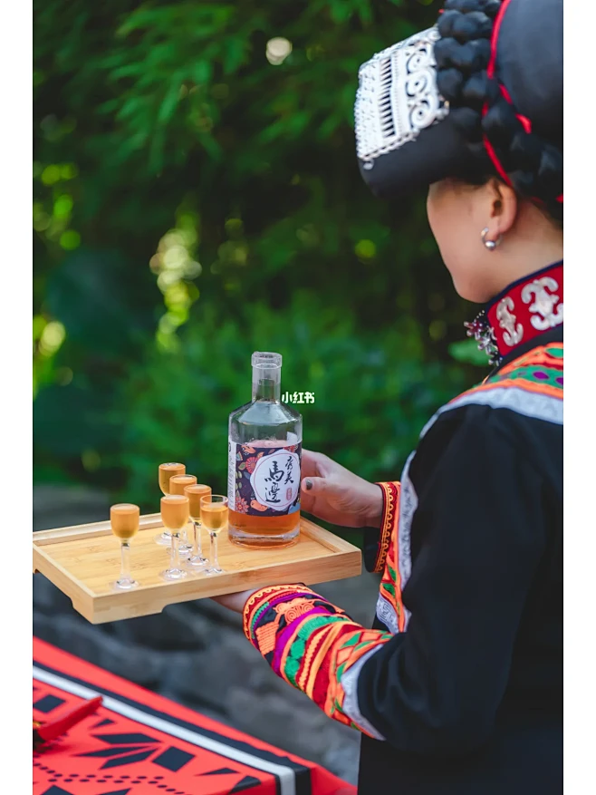 长桌宴 | 彝族火把节的待客最高礼仪