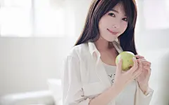 柔和文艺范美女壁纸 - 4493桌面壁纸