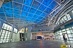 [遊記] 屏東。國立海洋生物博物館 (帶小泡菜看大魚去) @ 高雄美食♡左豪的歡樂食光 's Blog :: 痞客邦 PIXNET :: : 帶這八個月大的小泡菜第一次來到墾丁海生館 ，想這小泡菜一定對於這些大魚們很新奇 !  海生館是很適合全家大小一起同遊的地方， 嬰兒也是沒問題的，因為室內有冷氣又有育嬰室 現在待這小泡菜外出主要都是選擇