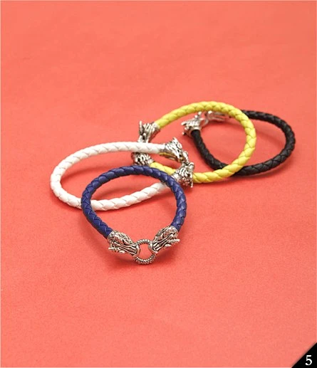  5. 前：Locksmith双色皮革编织双龙环扣手绳（蓝加白） RMB85
后：Locksmith双色皮革编织双龙环扣手绳（黑+荧光绿） RMB85