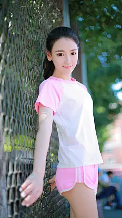 清新氧气美女手机桌面壁纸