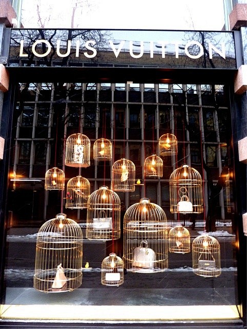 LV专卖店的创意橱窗，鸟笼&美包，百分百...