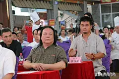 推进“粤菜师傅”工程清远烹饪协会举办粤菜师傅技艺交流暨食材食品供销洽谈会_清远市 : 引语：为深入推进“粤菜师傅”工程，弘扬清远饮食文化，推广清远特色食材、以展带销助力乡村振兴，5月30日下午，由清远市人社局主办、清远市烹饪协会承办的清远粤菜师傅技艺交流暨食材食品供销洽谈会在清远市清城区鸿福渔…