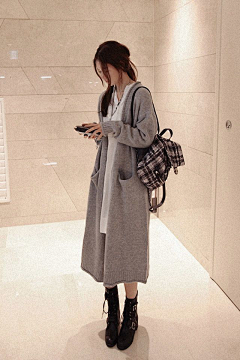 沐秋水采集到人物 动作 服饰 参考 配饰