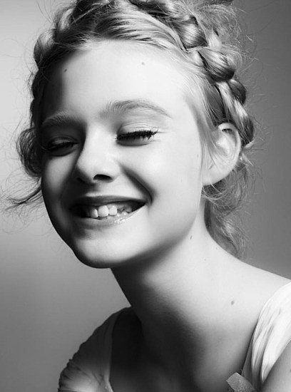 艾丽·范宁 (Elle Fanning)...