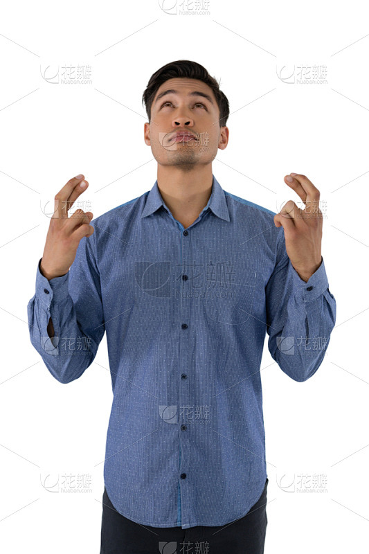 盘着手指,男商人,向上看,垂直画幅,正面视角,黑发,白人,仅男人,仅成年人,青年人