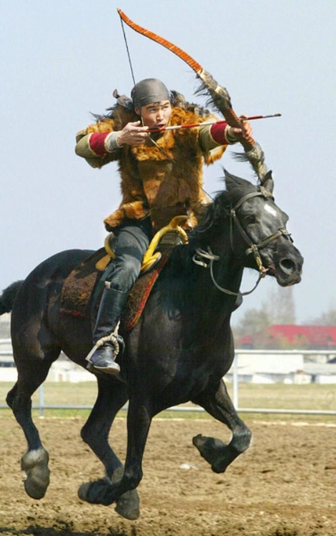 西方男性骑兵 服饰 铠甲