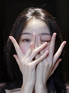 Ti00采集到脸,手(小红书)