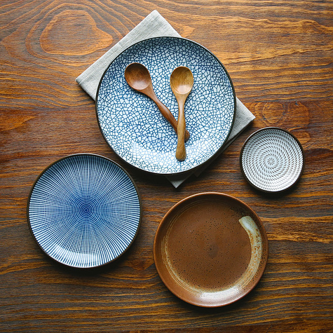 陶瓷盘子圆形菜盘家用平盘创意个性餐具日式...