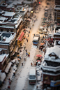 城市交通雪景下的城市摄影图