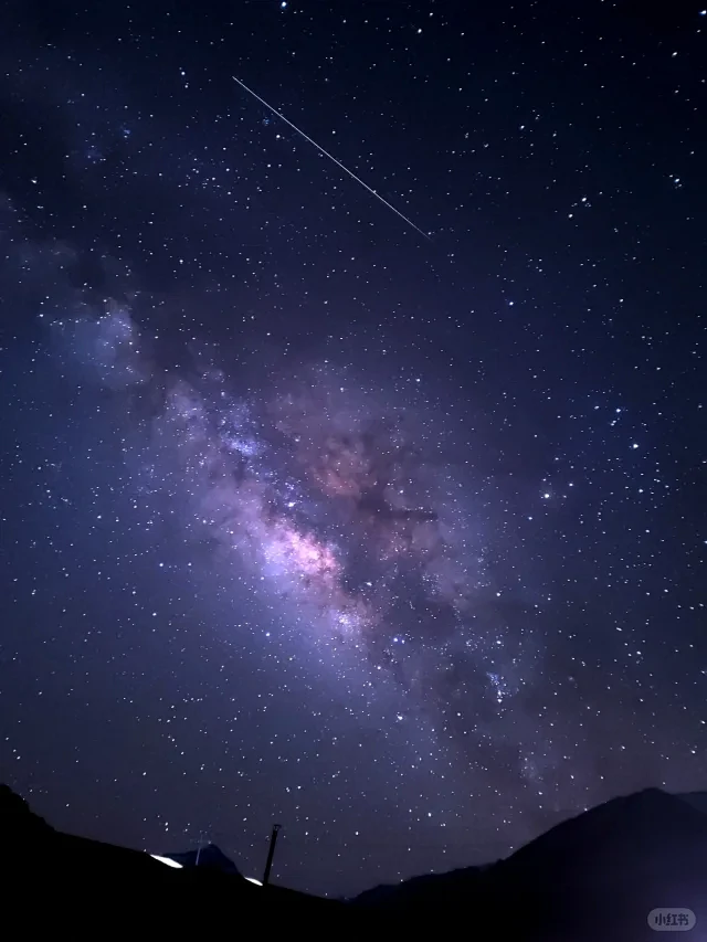 住在珠峰大本营，拍到了星空和日照金山