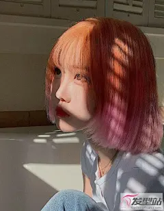 个性发尾渐变染推荐 越染越时髦吸睛力百分百 : 个性发尾渐变染发发型，绝对是时髦精的最爱，可以根据自己的喜好打造酷炫造型，怎么好看怎么染。推荐几款发尾渐变染发发型示范，可以来get同款哦!