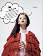 #COSMO美容宝典#@多妈7788 黄多多倾情演绎表情包~脸对脸教你，从此告别拍照剪刀手！其实最好玩的是，在你拿到杂志后，你会发现内页里有一个二维码，拿手机扫一扫，你会发现，如此潮到爆萌到爆的贴纸标签，竟然也可以贴在自己的图片上！真的是处处有惊喜，页页都有爱啊！欲购请戳：时尚伊人《BEAUTY BIBLE》 封面张艺兴