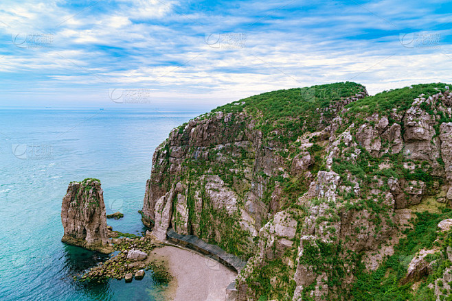 中国山东威海成山头海陆岛风景区中国山东威海的海驴岛。