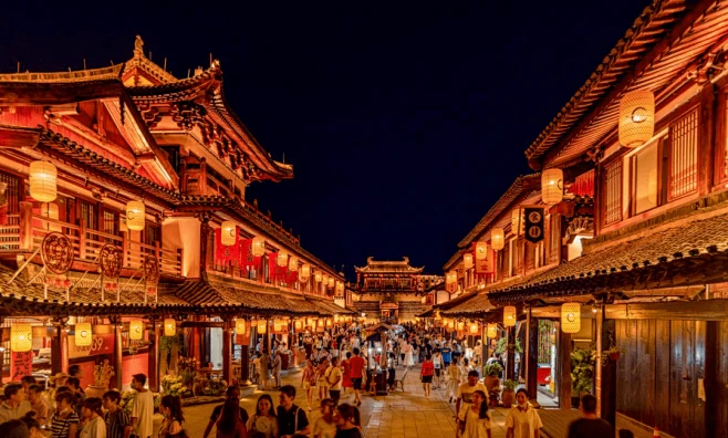 赣州江南宋城·郁孤台历史文化街区 (1)_5584502602-花瓣网