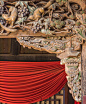 山西运城李家大院的阑额和雀替上的松鼠葡萄纹饰，有多子多福的寓意 ​​​​