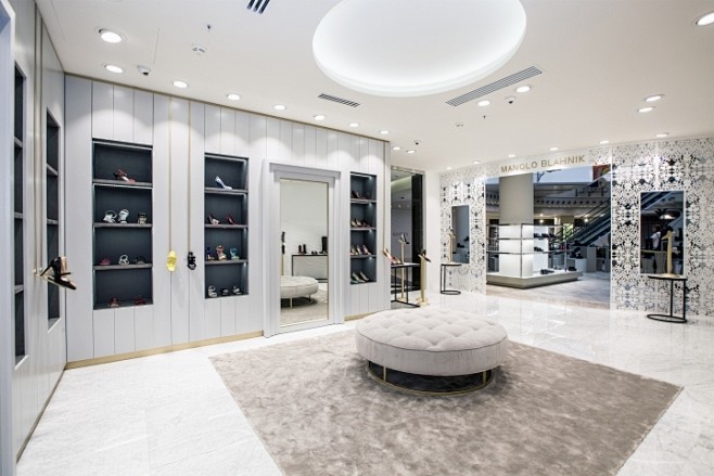 Manolo Blahnik 零售店 b...