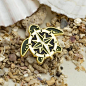 其中包括图片：Turtle Compass Explorer Enamel Pin Navigating Its Way - Etsy Canada