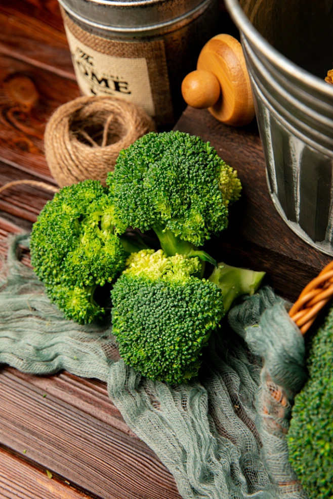 绿花椰菜西兰花西蓝花食材食品蔬菜摄影图