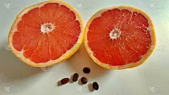 减半葡萄柚