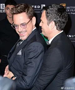 #MarkRuffalo# 马克叔，不动声色的表情包，默默打call的专业粉头，人见人爱的大可爱，太萌啦！ ​​​​