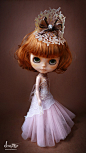 Caramel Crown+Waistcoat+Bustle | Flickr – 相片分享！