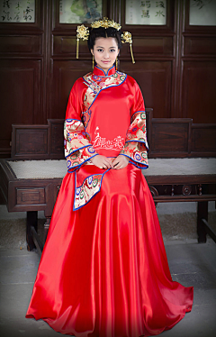 152神教采集到旗袍…婚纱…礼服