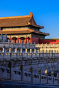 北京-故宫里的汉白玉回廊和楼阁
