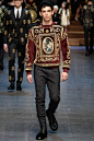 Dolce & Gabbana Fall 2015 Menswear Fashion Show : The complete Dolce & Gabbana Fall 2015 Menswear fashion show now on Vogue Runway.