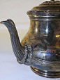 French Silver Tea Pot Marked Bointaburet A Paris

描述：Marked on bottom. 5.5" tall. 20.565 ozt. total weight including wooden handle.