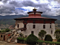 不丹的建筑风格，民俗习惯，转经轮，经幡，还有那些无处不在的壁画，都与西藏的藏传佛教非常类似。,麦牙