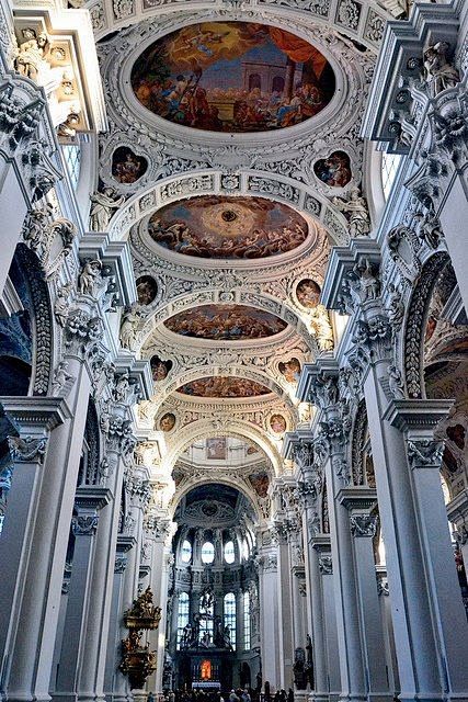 Italian Baroque arch...