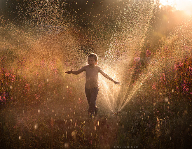 【美图分享】Elena Shumilov...