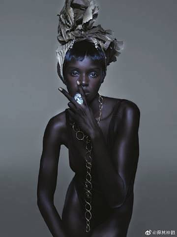 Model: Duckie Thot

...