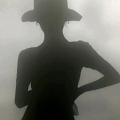 北栀子子采集到Pose 
