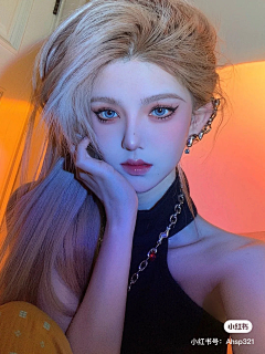绯色大空采集到美女