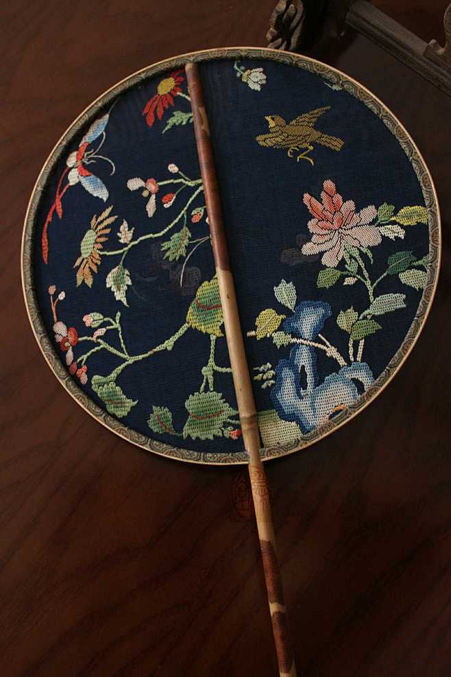 清代纳纱绣团扇宫扇清代纳纱绣团扇宫扇淘宝网