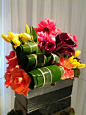 Flower arrangement: 