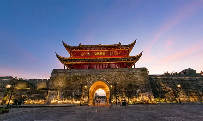 浙江省衢州市古城墙夜景图片下载