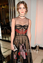 艾玛·沃特森 (Emma Watson) 亮相2016年Harper's Bazaar女性年度颁奖礼 礼服：迪奥 (Dior)