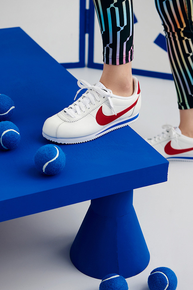 如何描述 Nike Cortez 的生活...