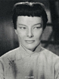 早期电影中饰演华人角色的欧美女星扮相，九图依次为：《龙种》凯瑟琳·赫本