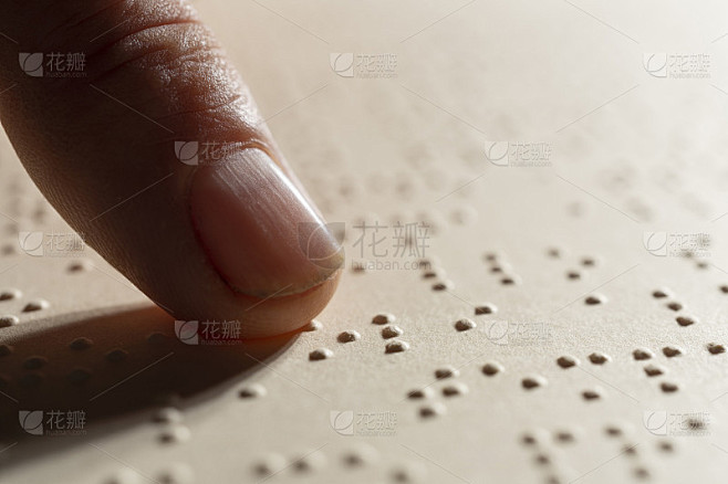 盲文字母表书页