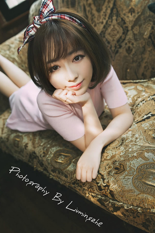 可爱短发女生文艺范